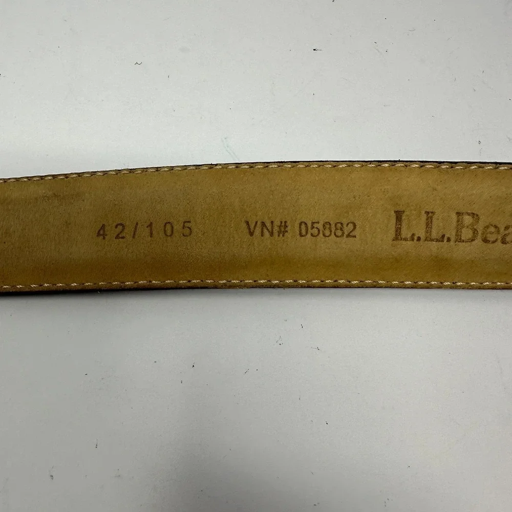 LL Bean Mens Burgundy Leather Belt 42 Solid Brass Buckle Made in Turkey 0VT4731